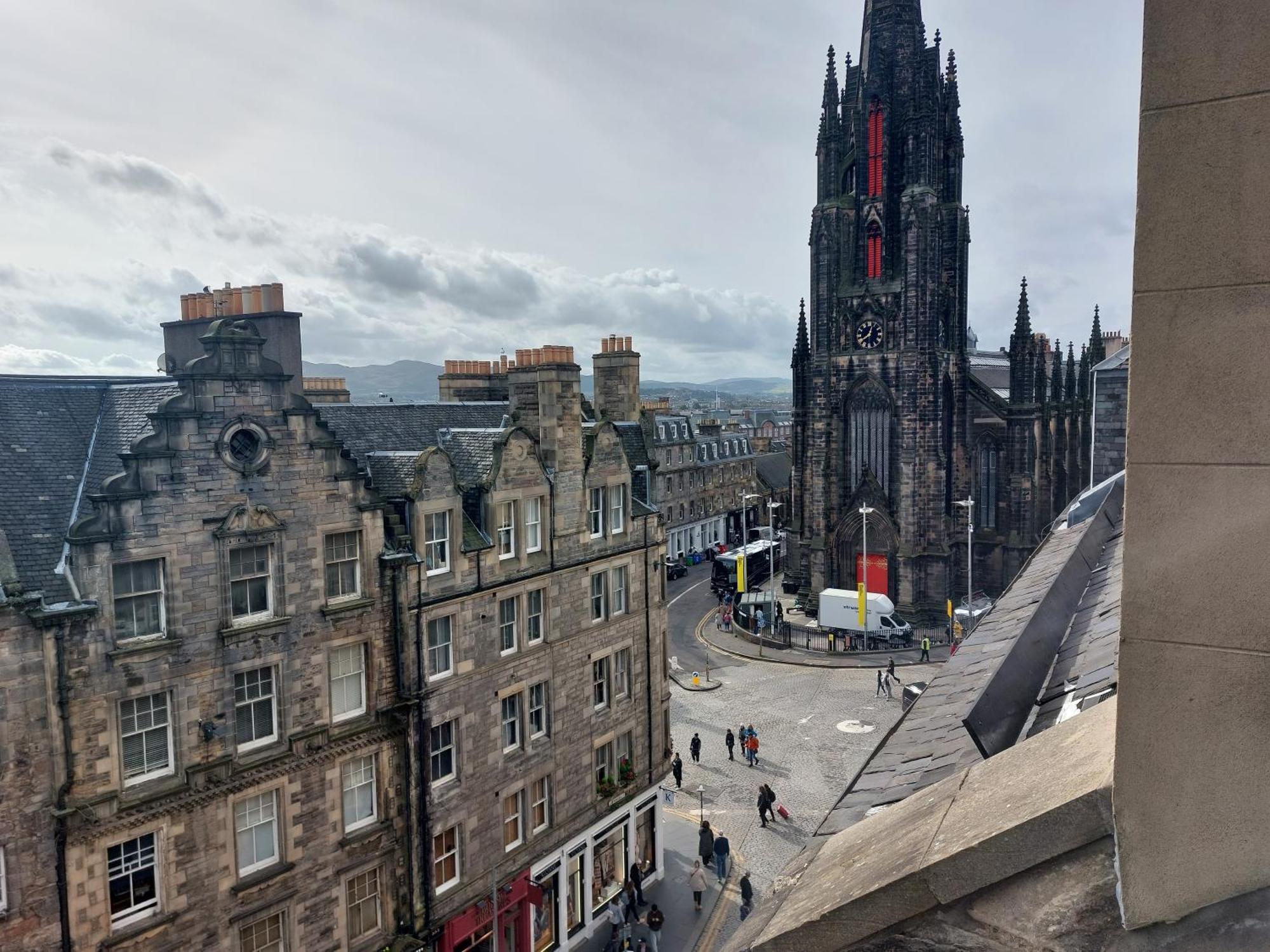 Apartamento Stunning 5Br Royal Mile Penthouse Edimburgo Exterior foto