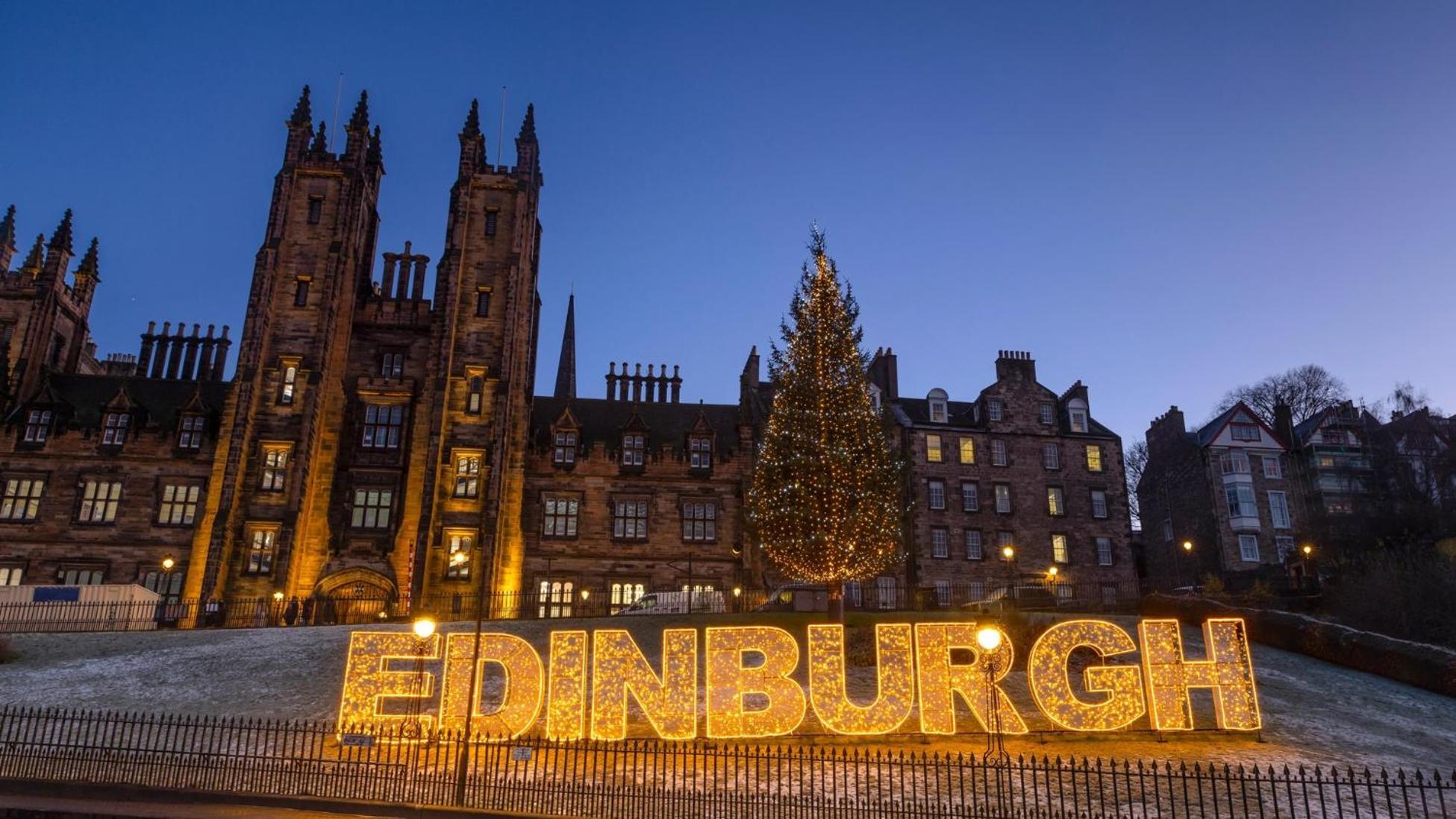 Apartamento Stunning 5Br Royal Mile Penthouse Edimburgo Exterior foto
