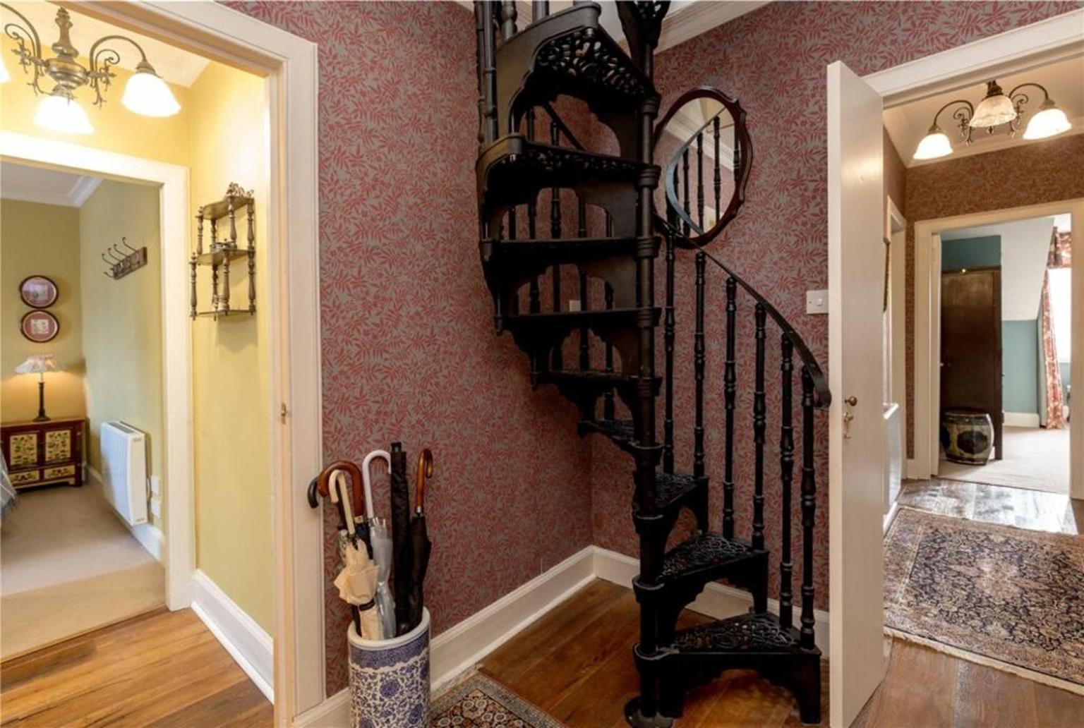 Apartamento Stunning 5Br Royal Mile Penthouse Edimburgo Exterior foto